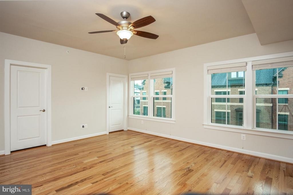 43375 Whitehead Terrace - Photo 18