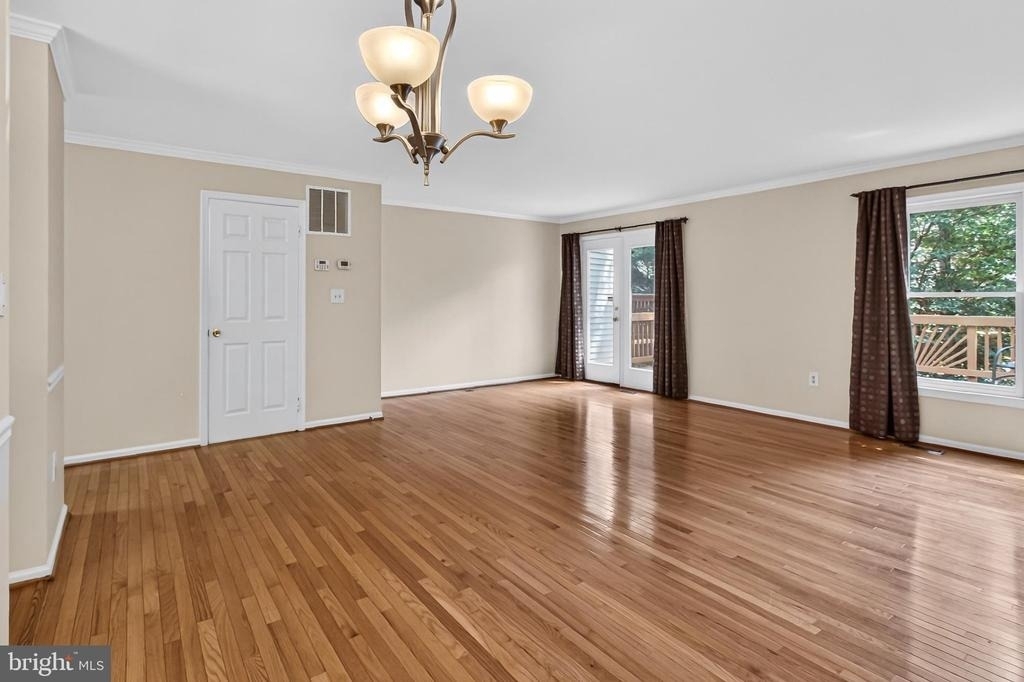 5719 Oakshore Court - Photo 13