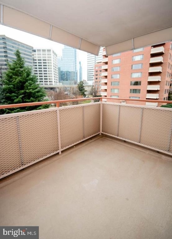1111 Arlington Boulevard - Photo 31