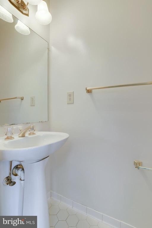 3050 S Glebe Road - Photo 57
