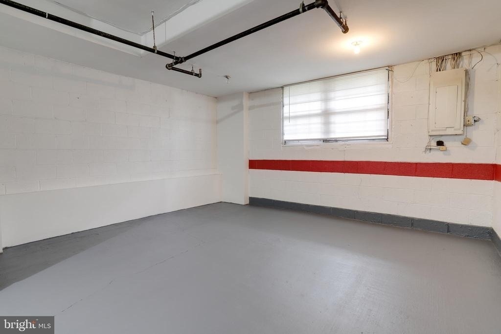 3050 S Glebe Road - Photo 48