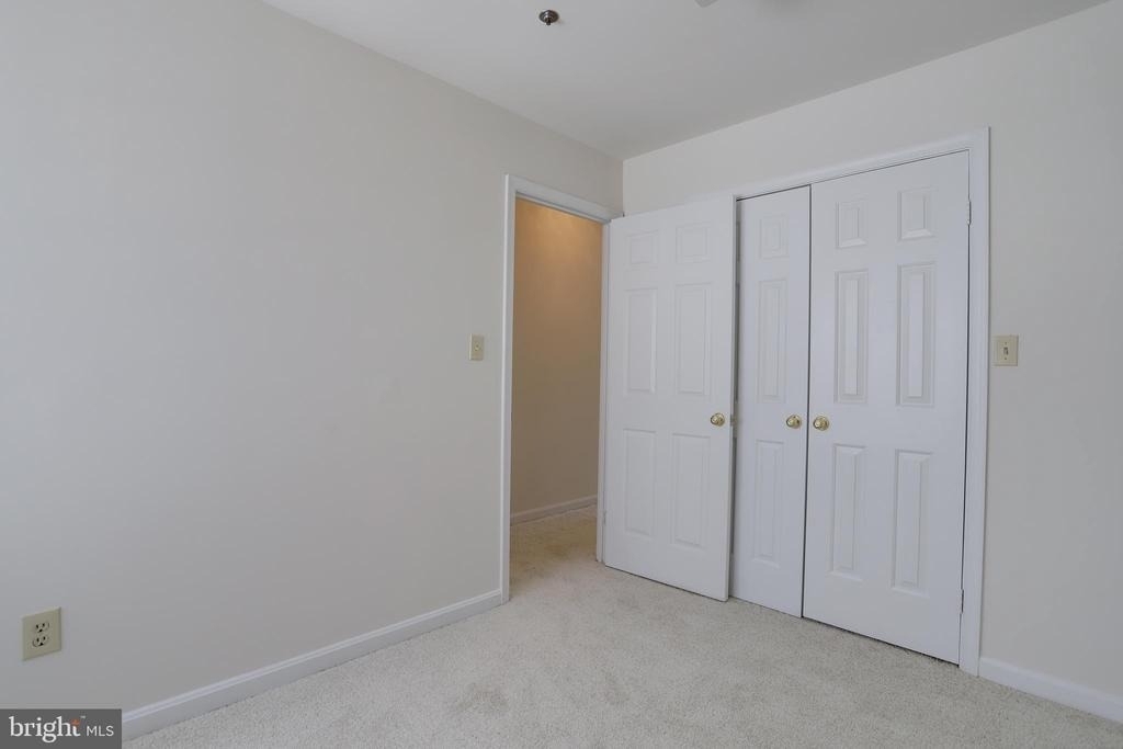 3050 S Glebe Road - Photo 34