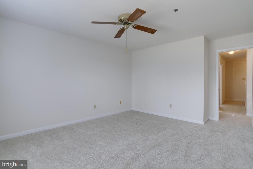 3050 S Glebe Road - Photo 36