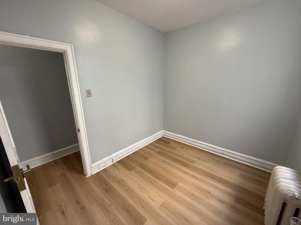 2423 E Allegheny Ave - Photo 9