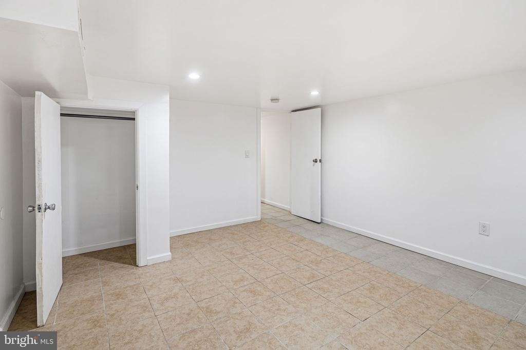 1940 N Marshall Street - Photo 12