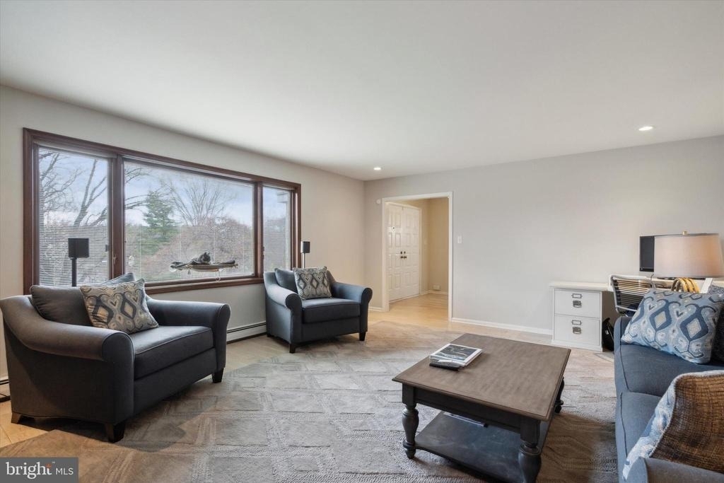 1530 Briar Hill Road - Photo 4