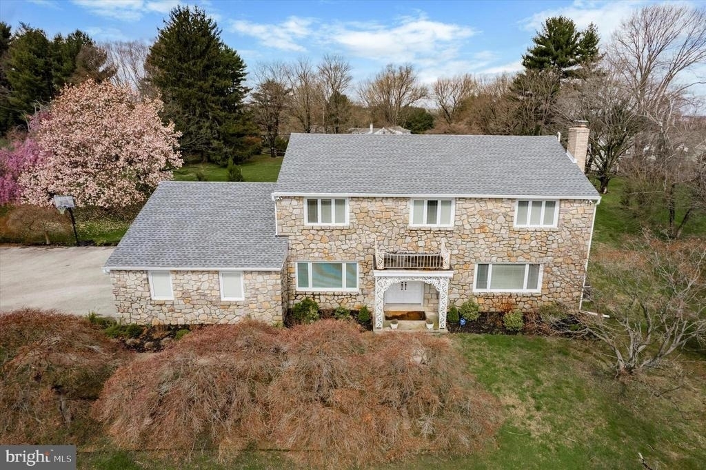 1530 Briar Hill Road - Photo 1