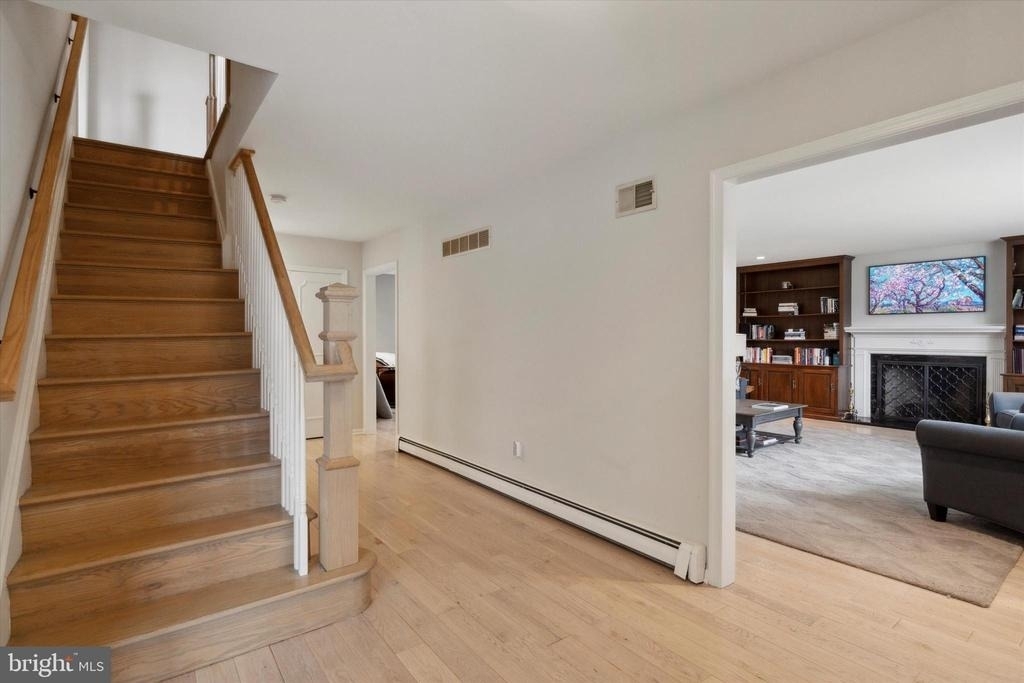 1530 Briar Hill Road - Photo 2
