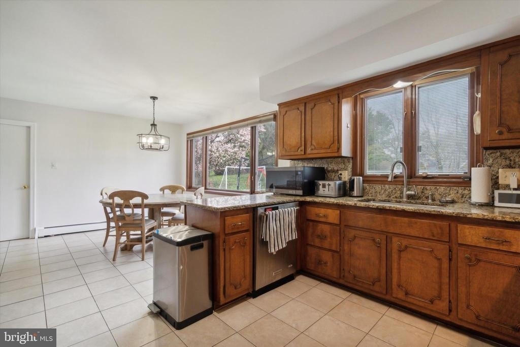 1530 Briar Hill Road - Photo 11