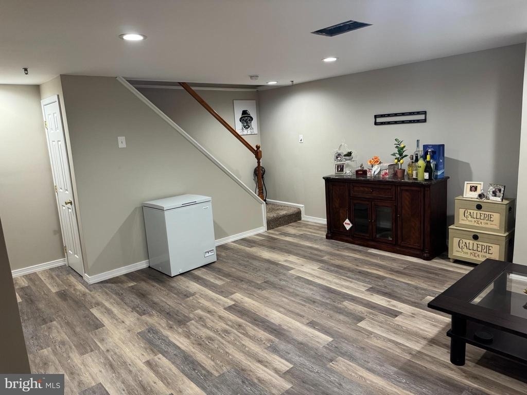 1003 Woodview Court - Photo 13
