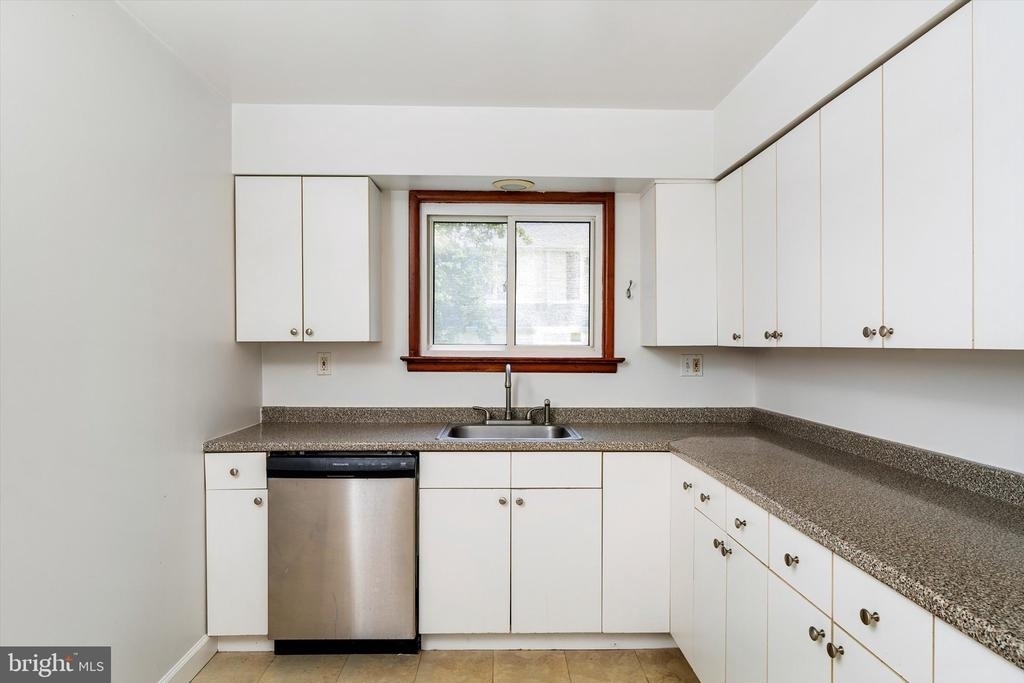 4 Pierson Place - Photo 5