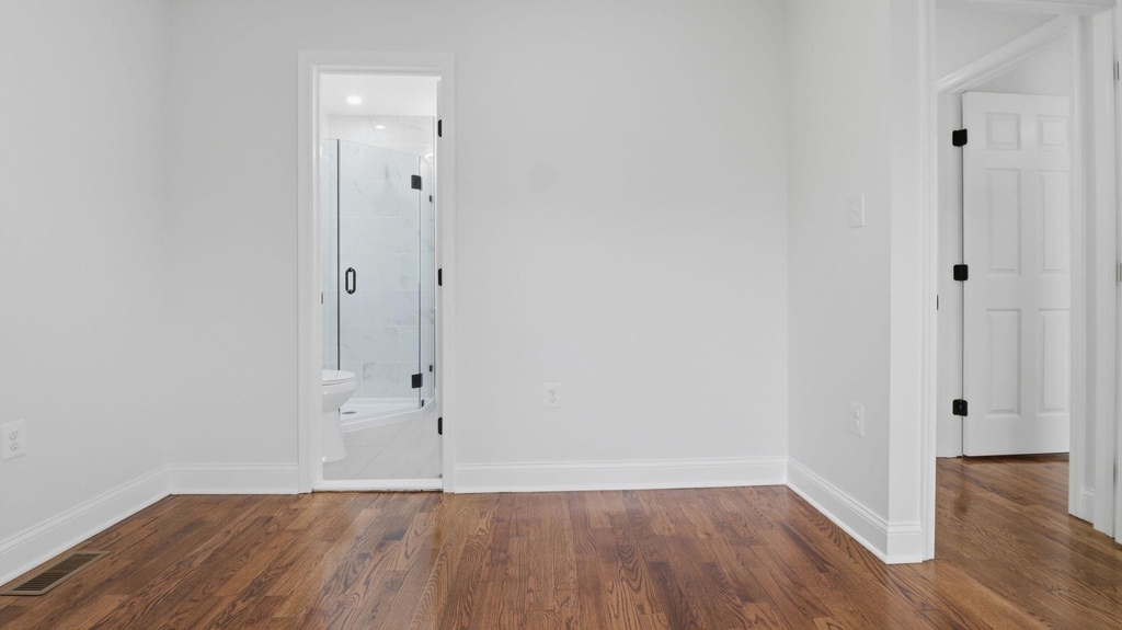 5633 Jamestown Road - Photo 17