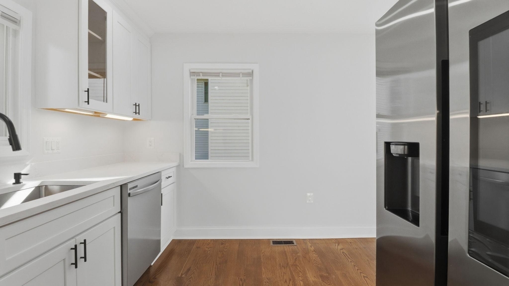 5633 Jamestown Road - Photo 6