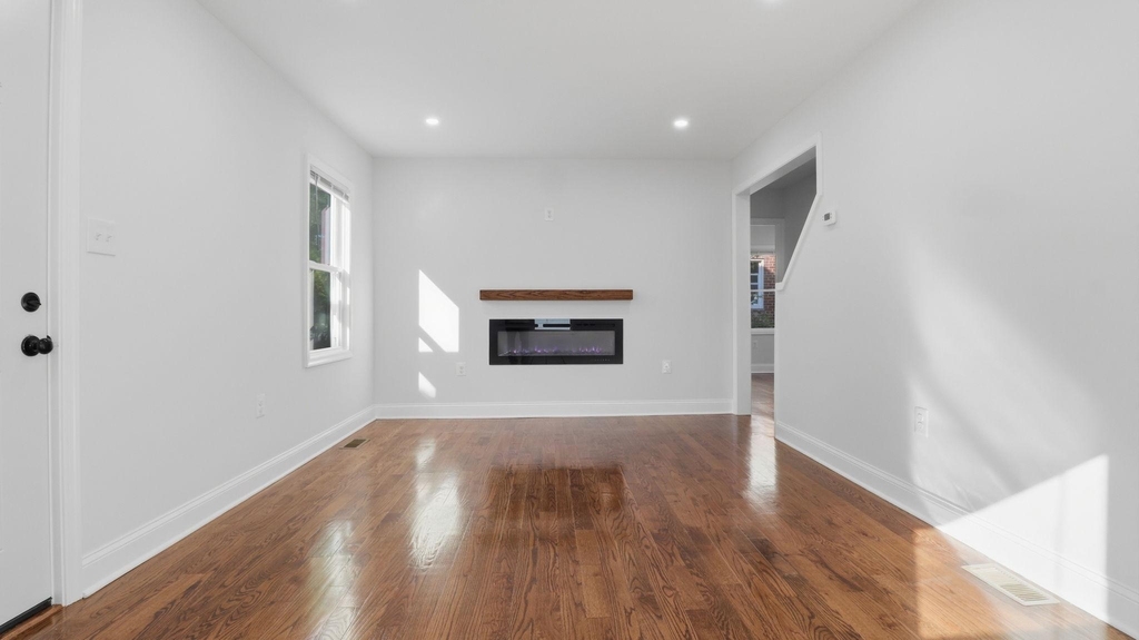 5633 Jamestown Road - Photo 3