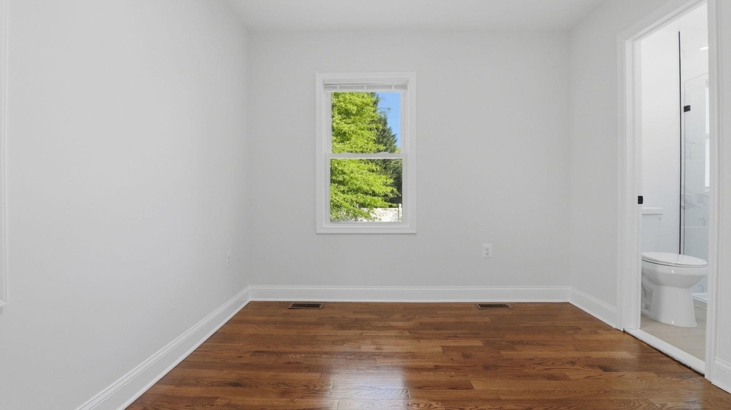 5633 Jamestown Road - Photo 15