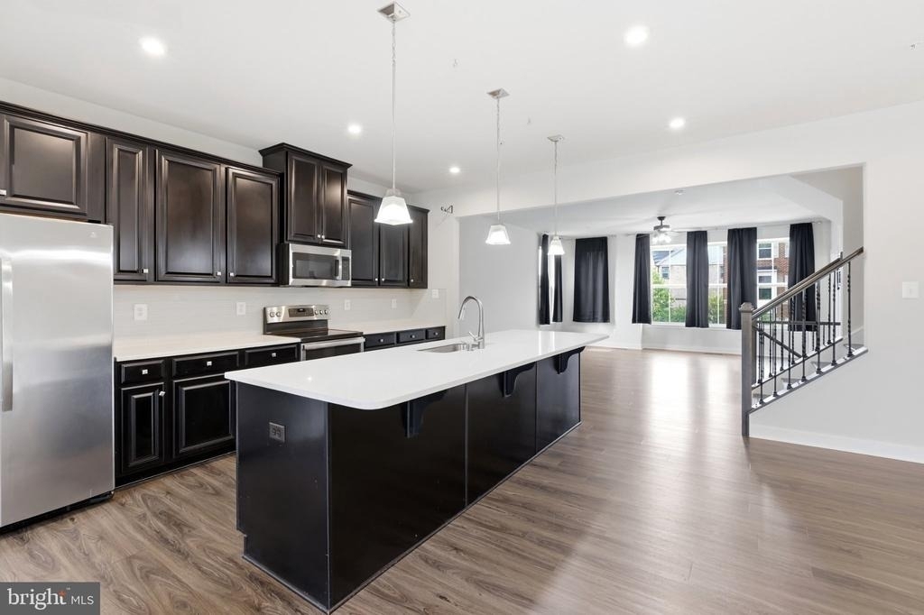 5714 Richmanor Terrace - Photo 9