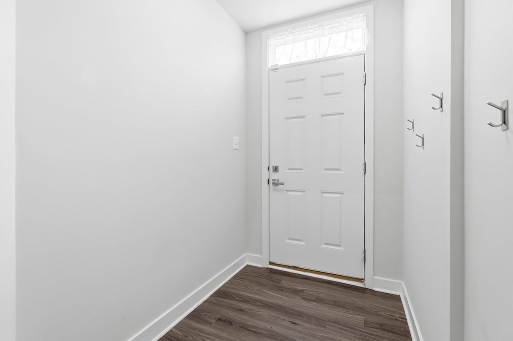 5714 Richmanor Terrace - Photo 3