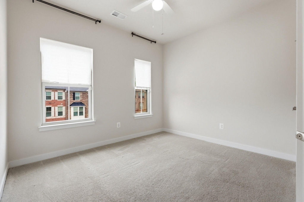 5714 Richmanor Terrace - Photo 20