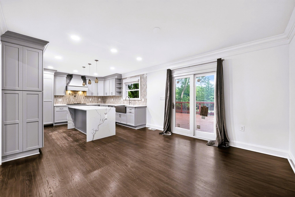9901 Belhaven Road - Photo 10