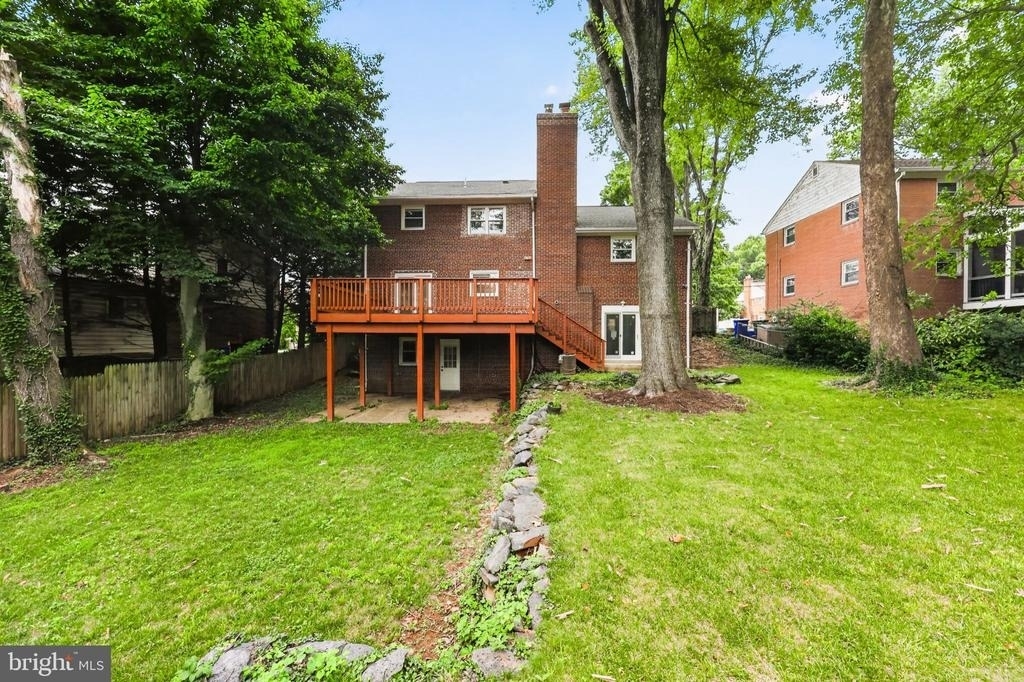 9901 Belhaven Road - Photo 2