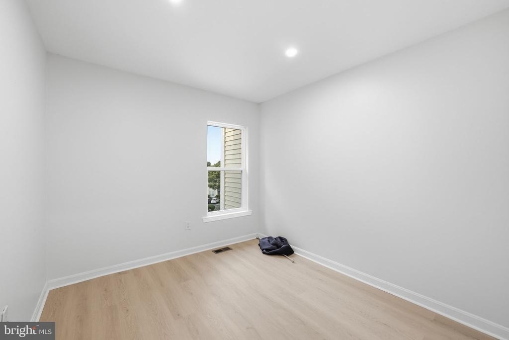 1603 Ingram Terrace - Photo 16