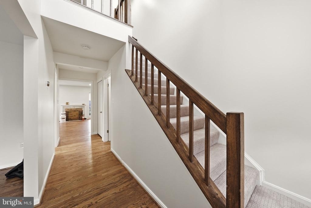1603 Ingram Terrace - Photo 4