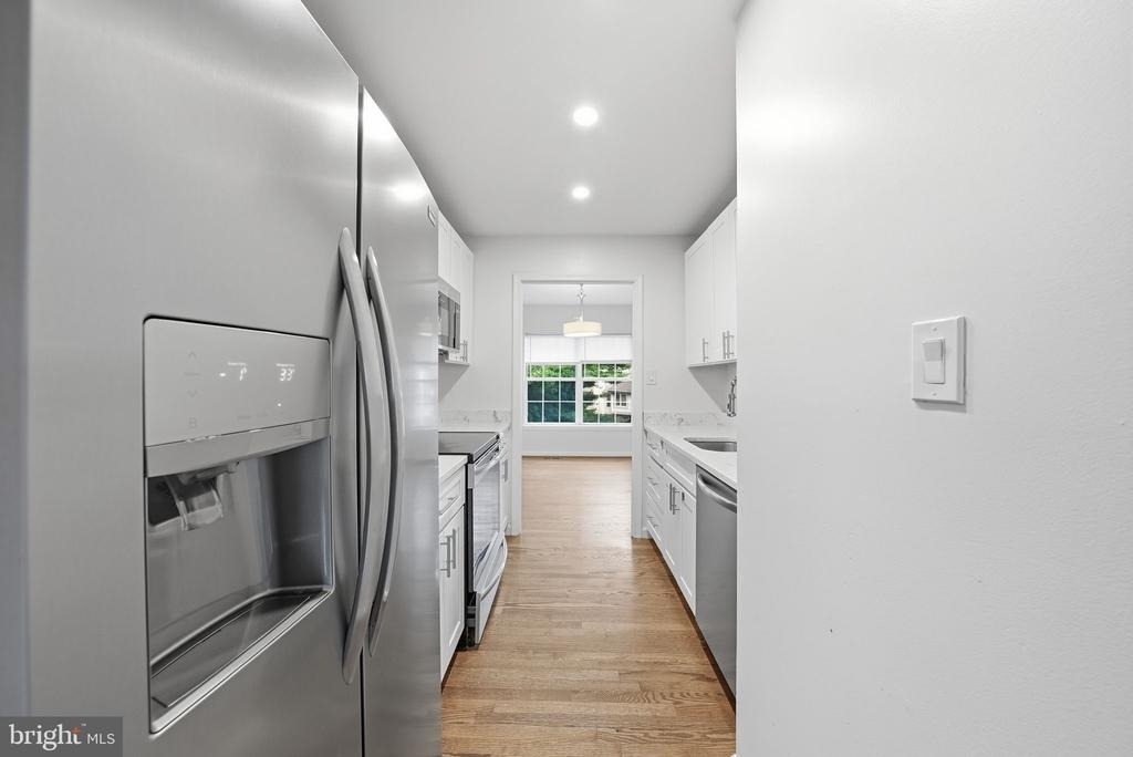 1603 Ingram Terrace - Photo 5