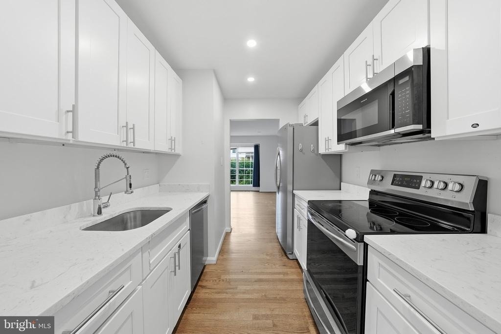 1603 Ingram Terrace - Photo 6