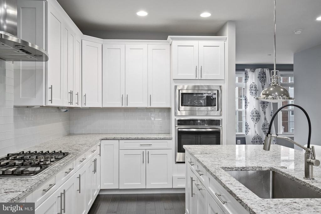 6012 Charles Crossing - Photo 5