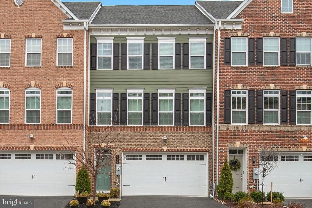 6012 Charles Crossing - Photo 0