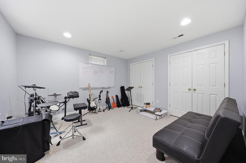 3852 Glasgow Way - Photo 35