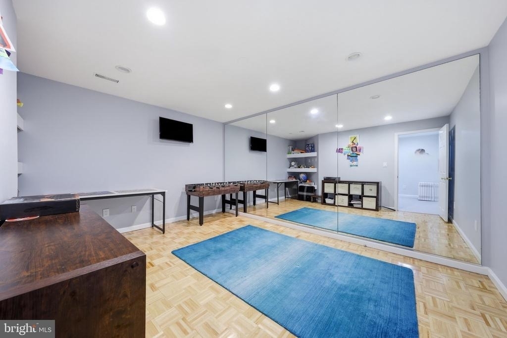 3852 Glasgow Way - Photo 36