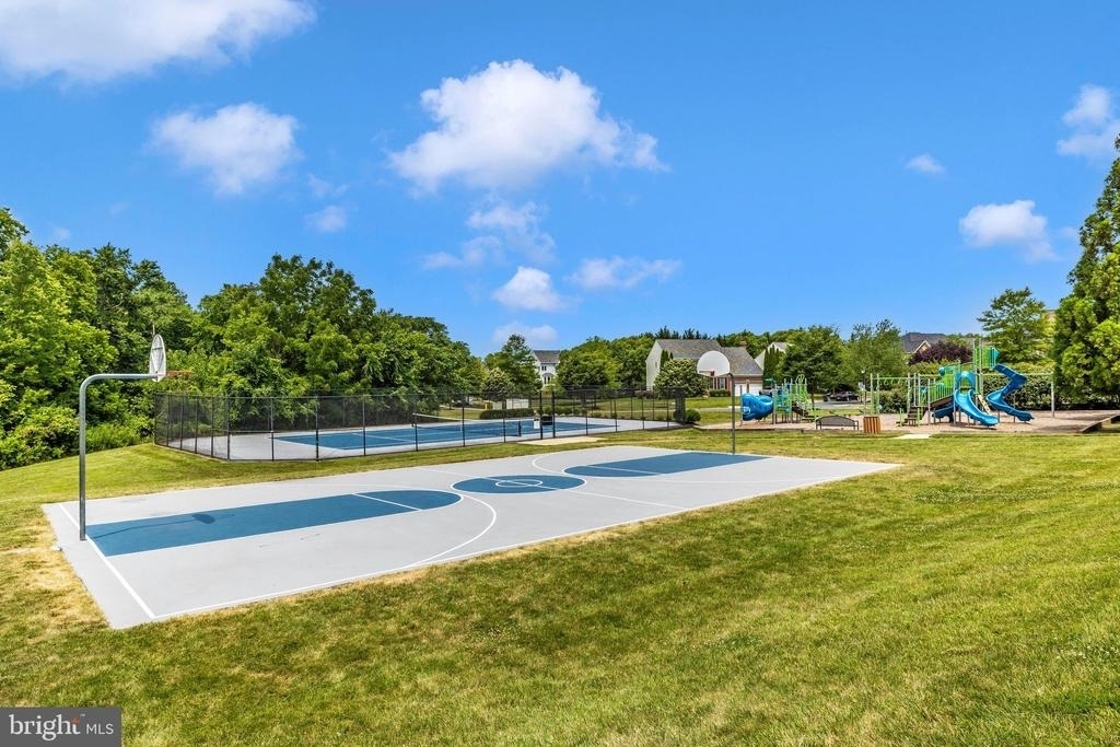 3852 Glasgow Way - Photo 47