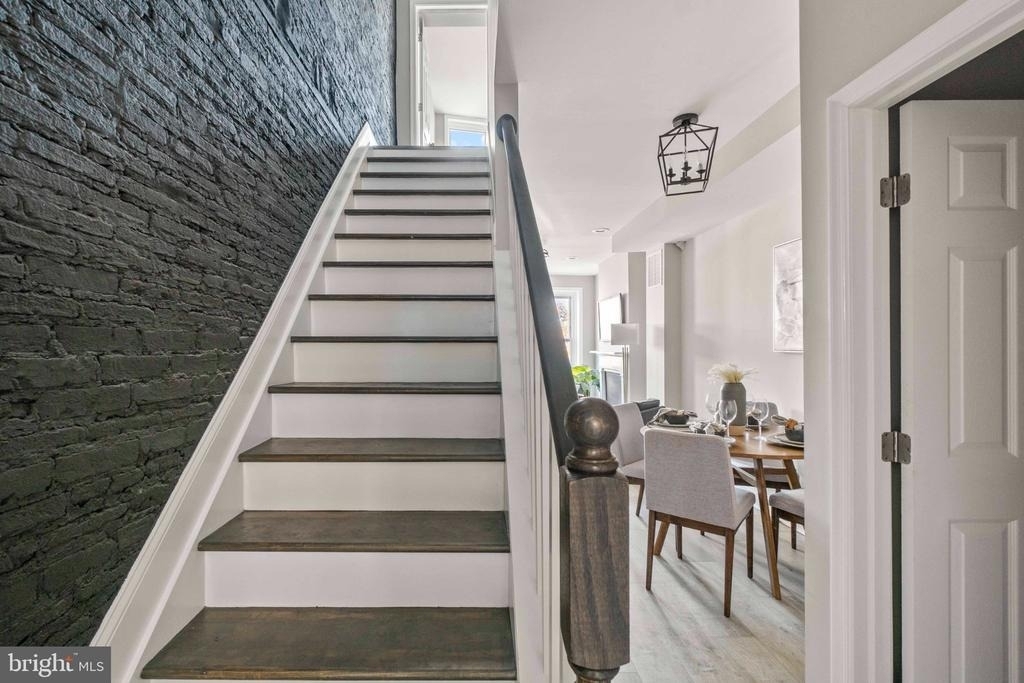 829 W Barre Street - Photo 11