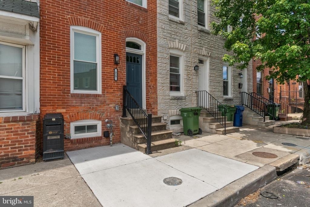 829 W Barre Street - Photo 1