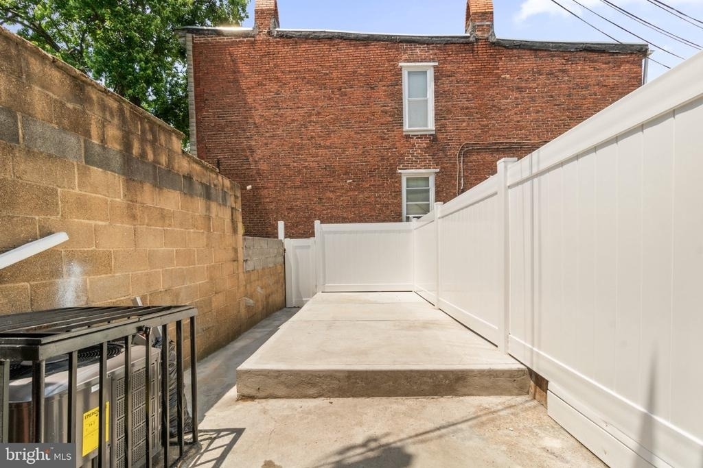 829 W Barre Street - Photo 23