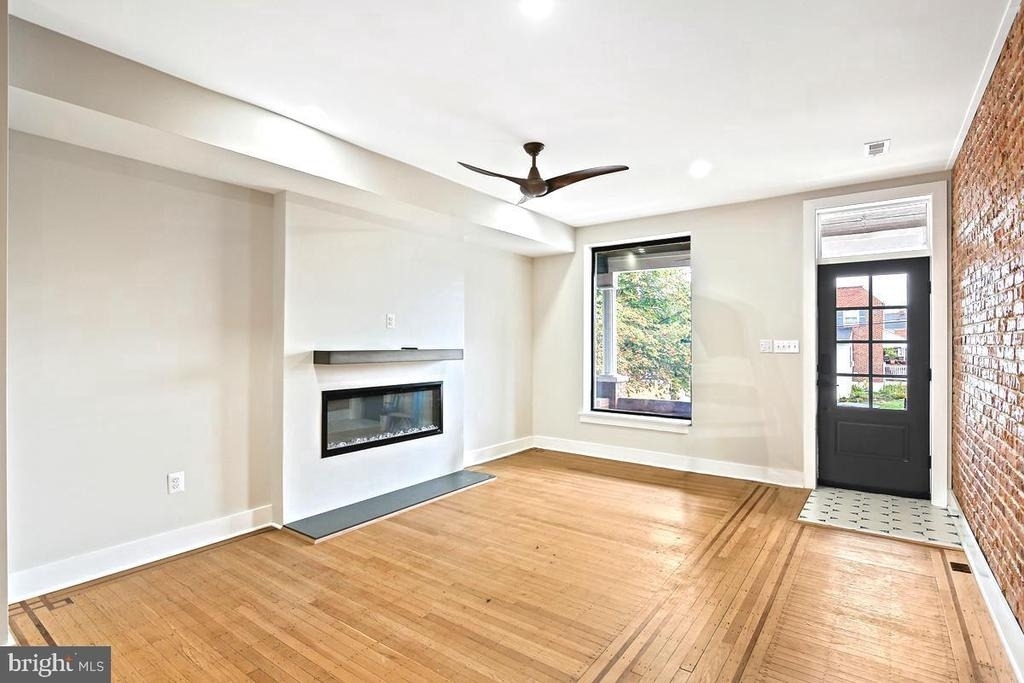 1327 W 42nd Street - Photo 5