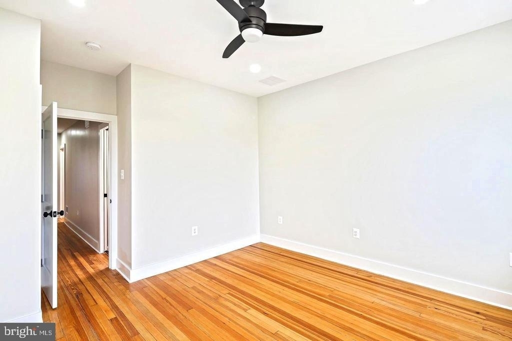 1327 W 42nd Street - Photo 29