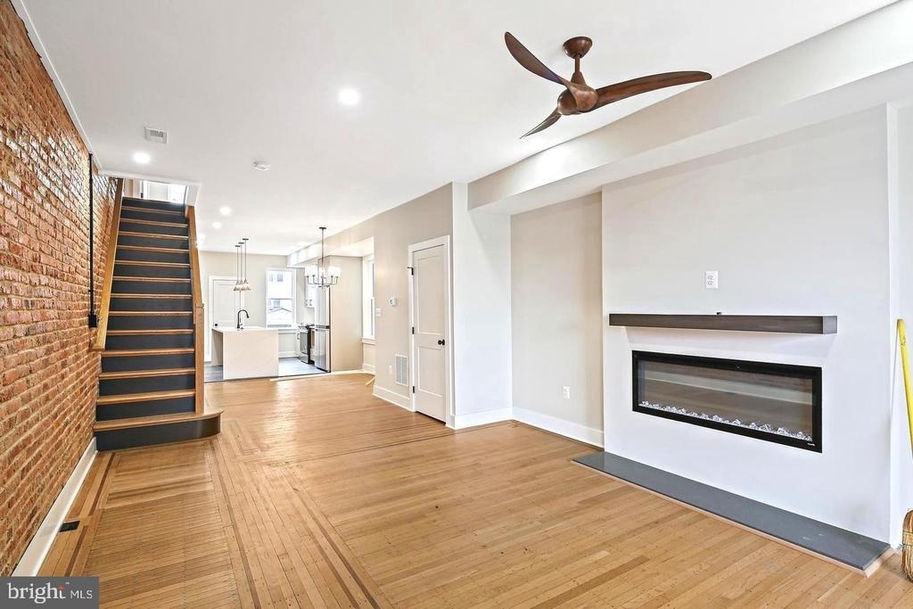 1327 W 42nd Street - Photo 6