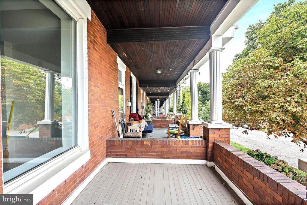 1327 W 42nd Street - Photo 4
