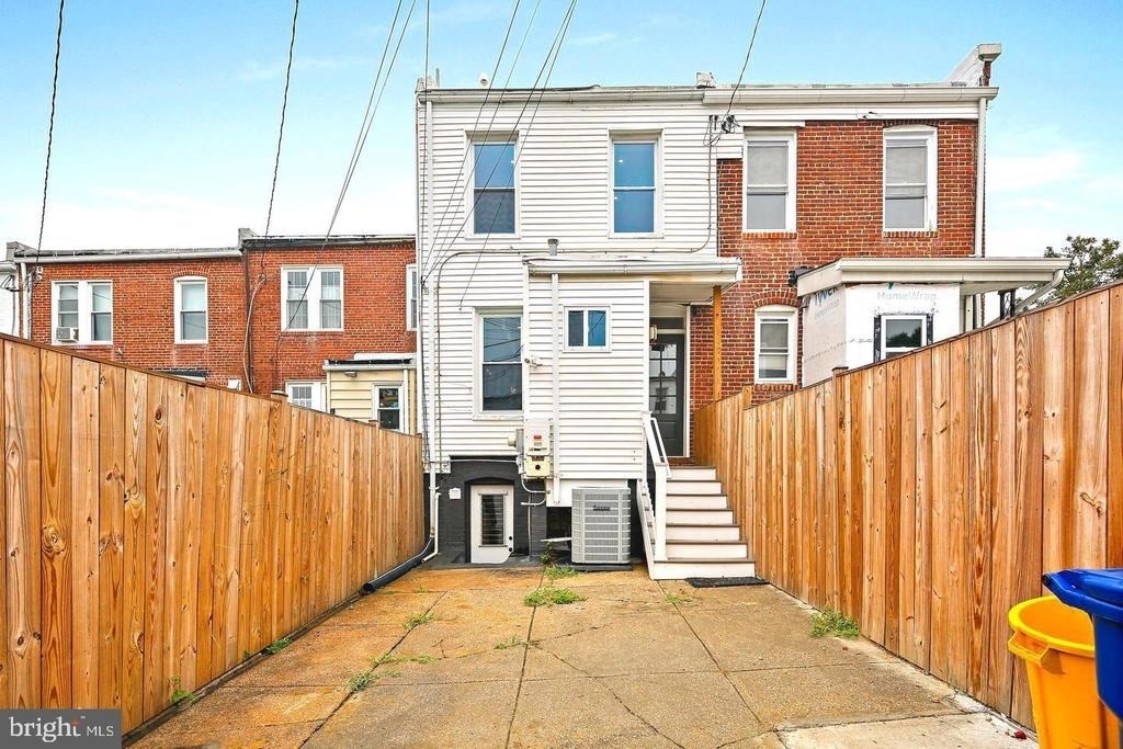 1327 W 42nd Street - Photo 31
