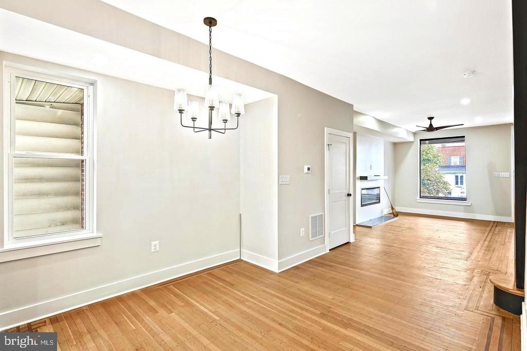 1327 W 42nd Street - Photo 10