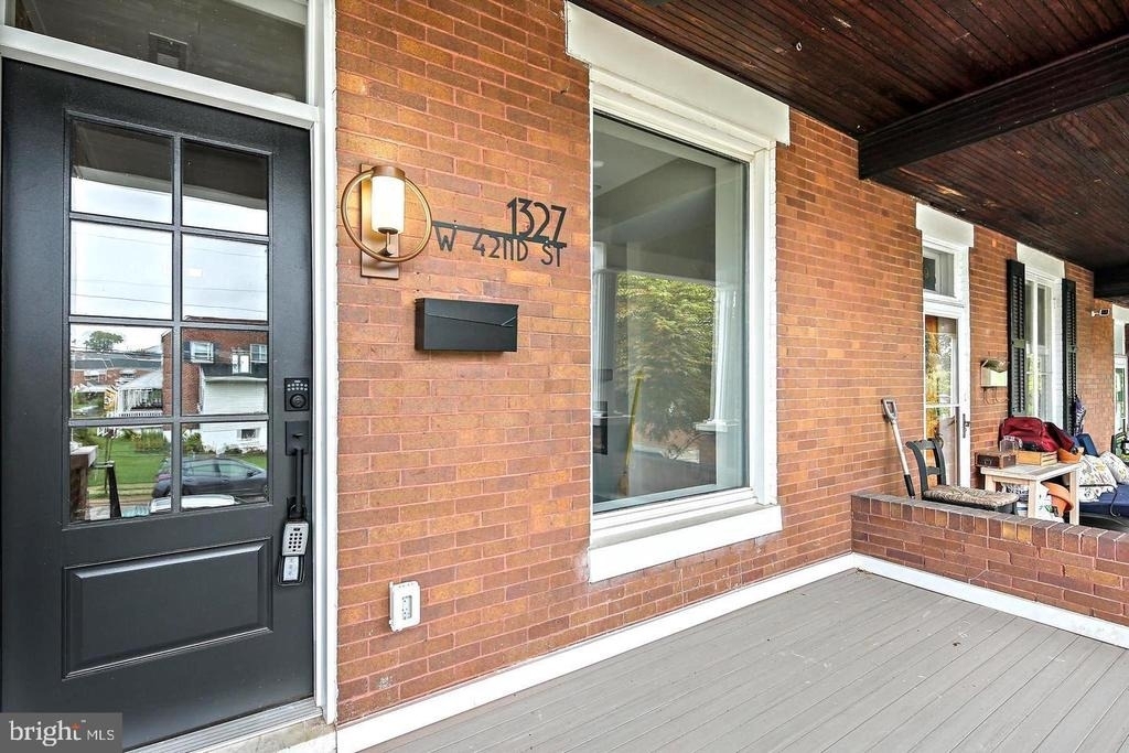 1327 W 42nd Street - Photo 3