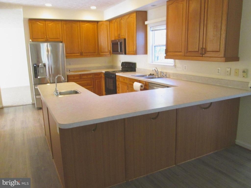 1300 Treasure Dr. - Photo 6
