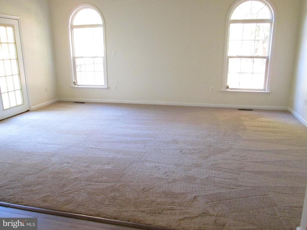 1300 Treasure Dr. - Photo 3