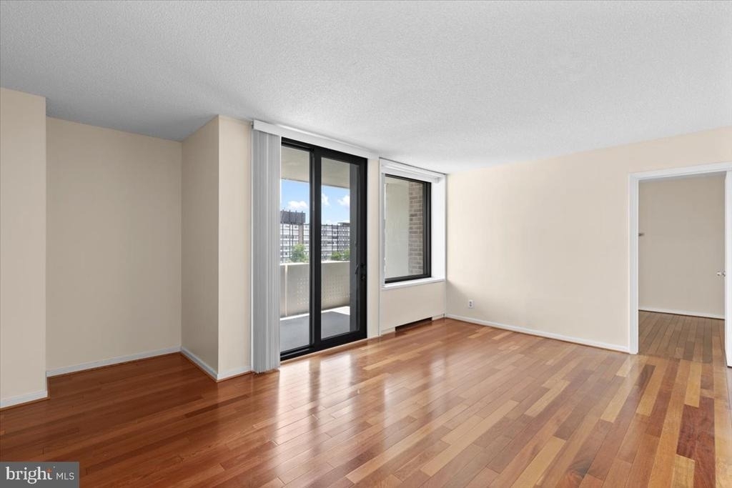 1250 4th Street Sw - Photo 4
