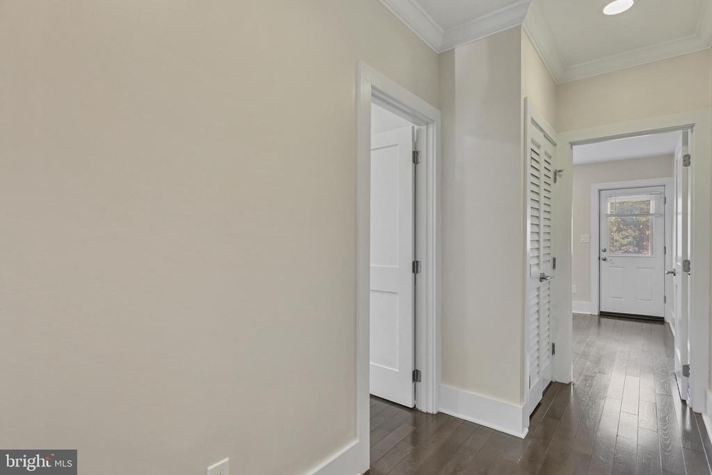 1100 Holbrook Terrace Ne - Photo 16