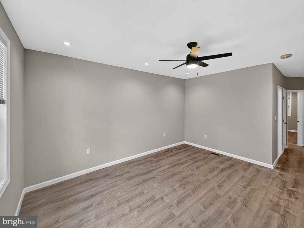 208 21st Street Ne - Photo 2