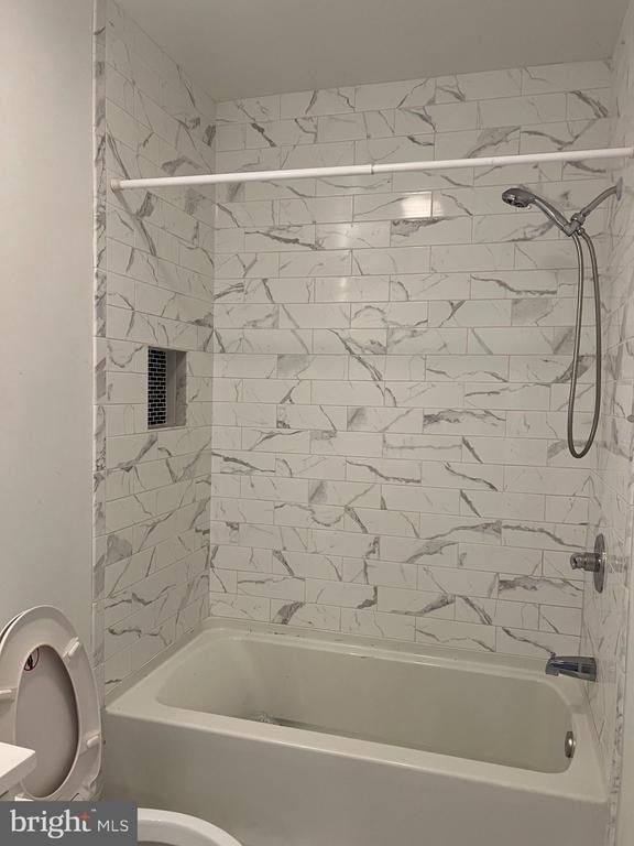 208 21st Street Ne - Photo 9