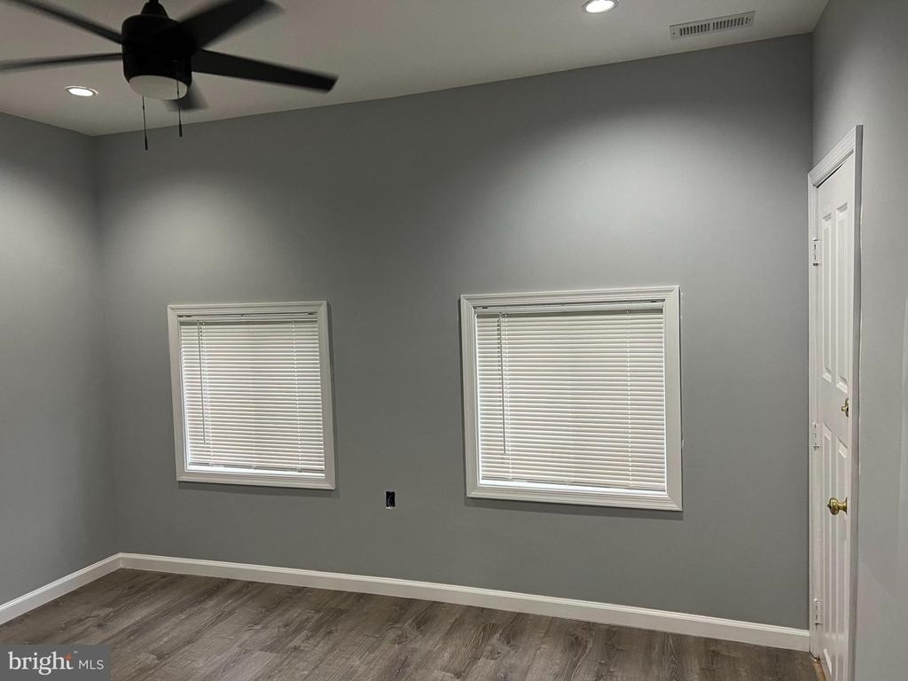 208 21st Street Ne - Photo 5